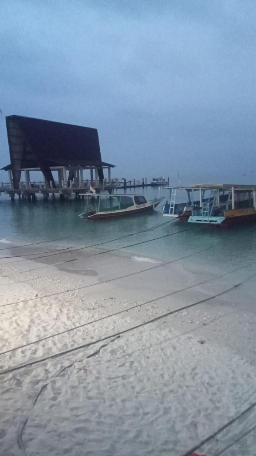 Bunga Bungalows Gili Meno Bagian luar foto
