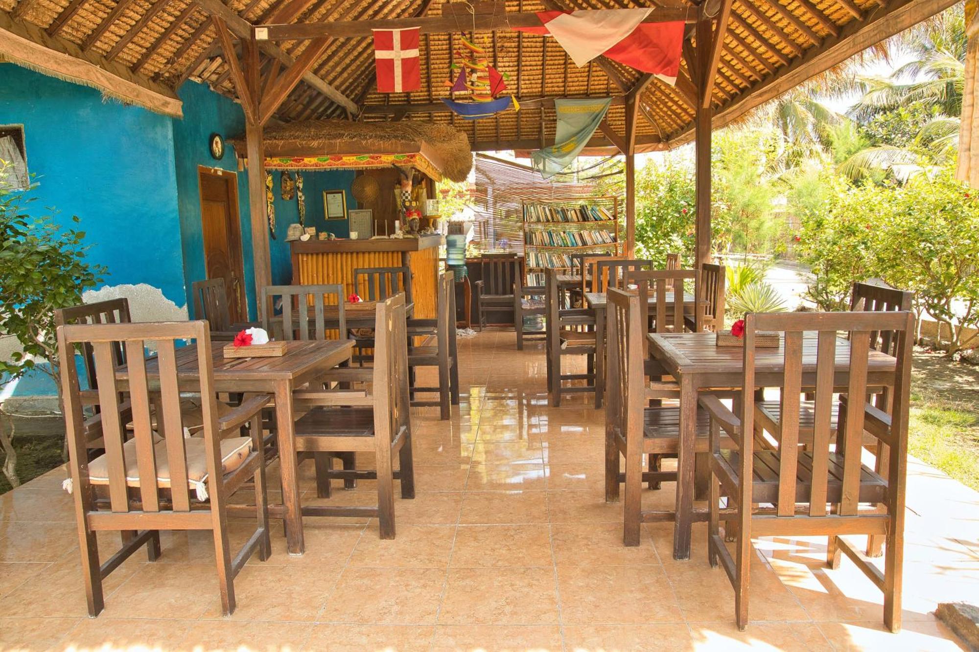 Bunga Bungalows Gili Meno Bagian luar foto
