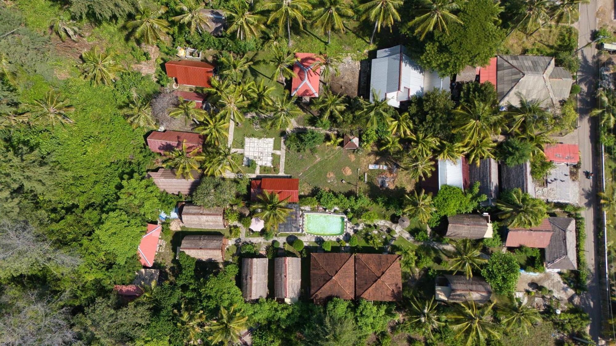 Bunga Bungalows Gili Meno Bagian luar foto