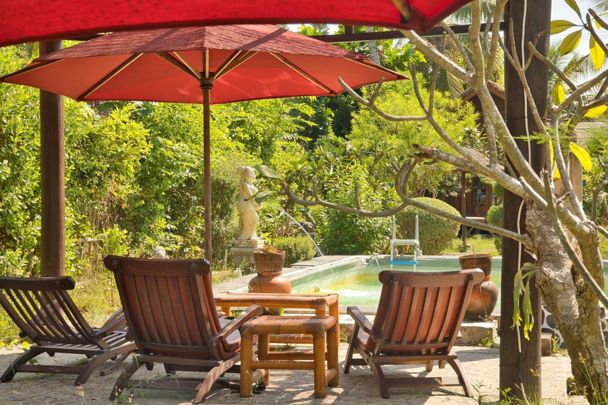 Bunga Bungalows Gili Meno Bagian luar foto