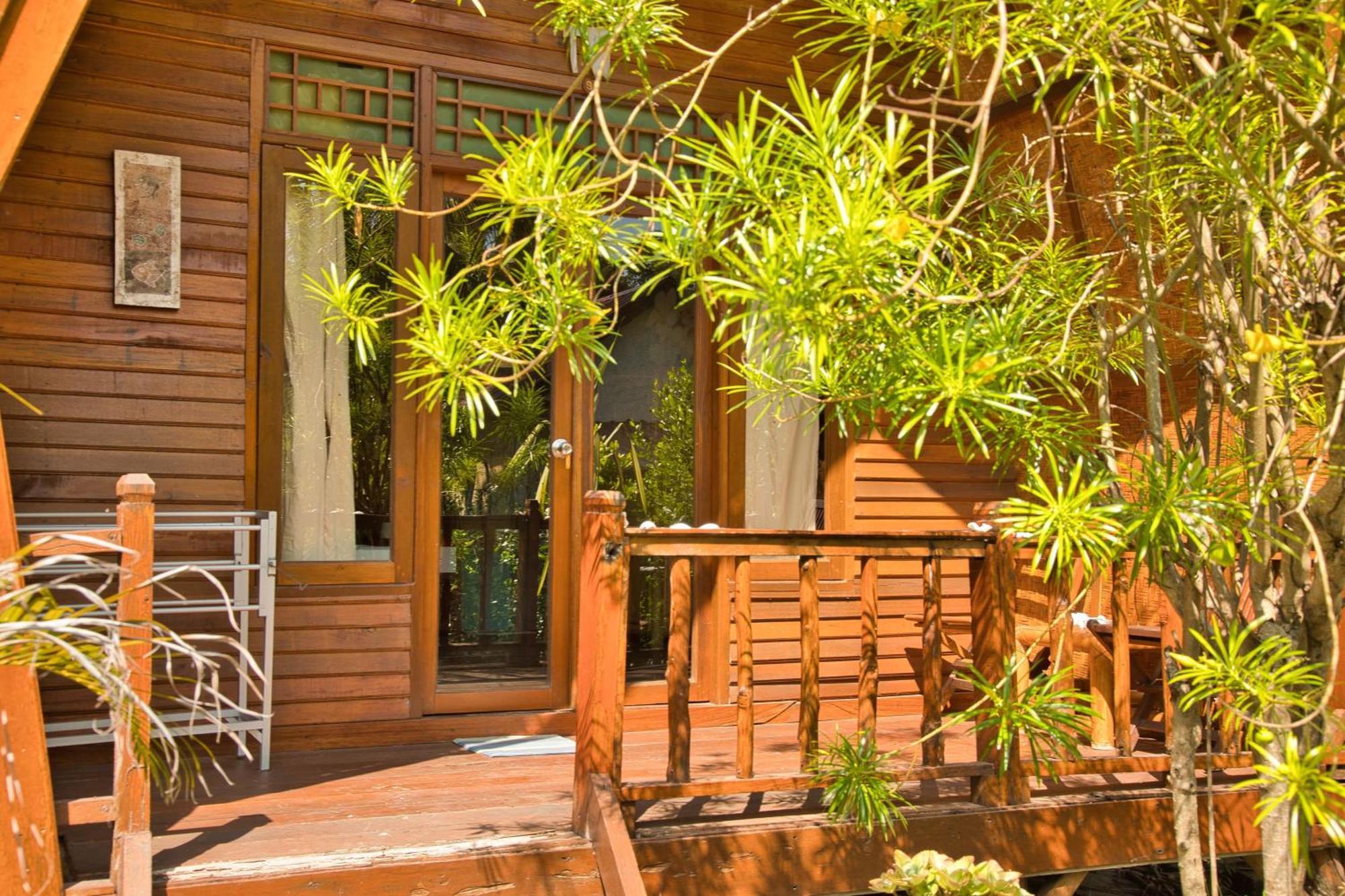 Bunga Bungalows Gili Meno Bagian luar foto