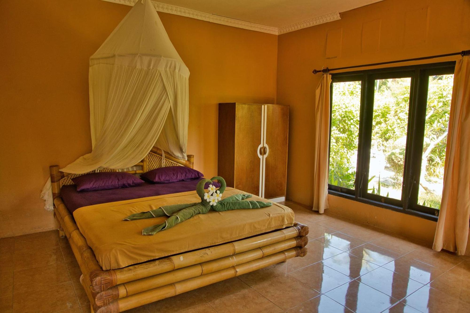 Bunga Bungalows Gili Meno Bagian luar foto
